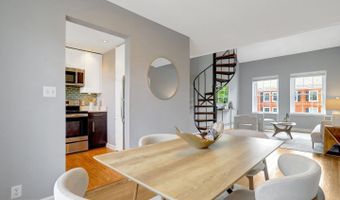 3052 S BUCHANAN St #C1, Arlington, VA 22206