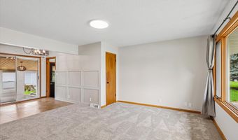 621 SE 4th St, Ankeny, IA 50021