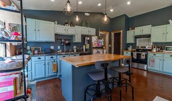 1912 S Orman Ln, Bloomfield, IN 47424