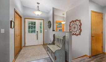 5835 Scenic Acres Rd, Aurora, MN 55705