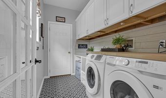 6 Surle Ct, Bayville, NJ 08721
