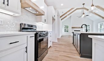 28 Kirkcolm Dr, Bella Vista, AR 72715