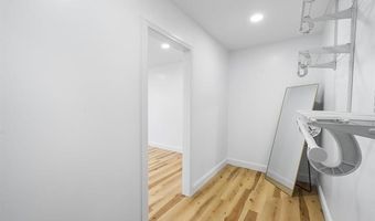 1 B SISSON Ct, Bayonne, NJ 07002