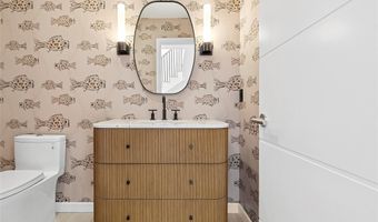 37 Gilberts Path, Amagansett, NY 11930