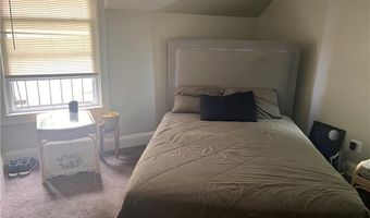 25 Earl St, Lincoln, RI 02865