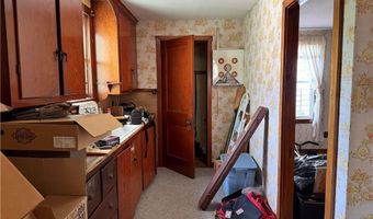 14 Park St, Central Falls, RI 02863
