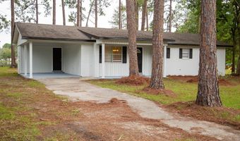 266 Lakeview Dr, Baxley, GA 31513