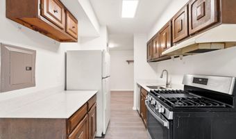 3378 WOODBURN Rd 11, Annandale, VA 22003