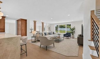 61 Applegate Rd, Cranston, RI 02920