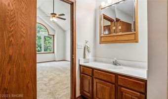 708 13th St SW, Altoona, IA 50009