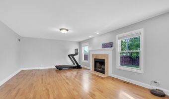 270 E Armitage Ave, Addison, IL 60101