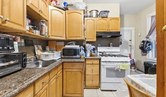 31-33 Lothrop St, Boston, MA 02135