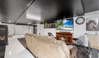 3401 N 154th St, Basehor, KS 66007