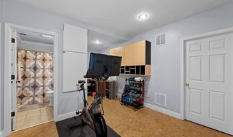 500 Terrington Dr, Ballwin, MO 63021