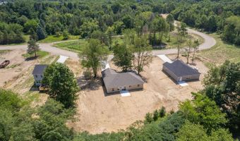 2771 Gady Pines Dr, Adrian, MI 49221