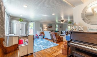 315 N York St, Albion, IN 46701