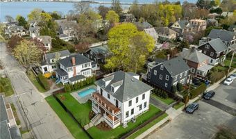 7 Champlin St, Newport, RI 02840