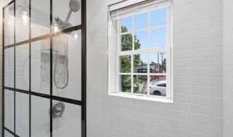 715 S WASHINGTON St A-32, Alexandria, VA 22314