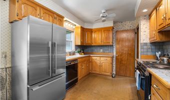 167 S Leavitt Rd, Amherst, OH 44001