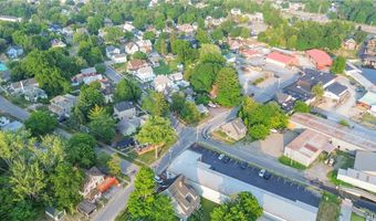 17 Crossmon St, Alexandria Bay, NY 13607