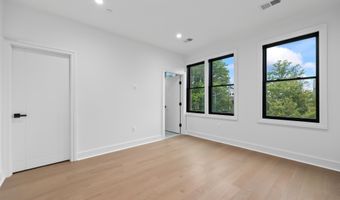 4411 5 ILLINOIS Ave NW, Washington, DC 20011