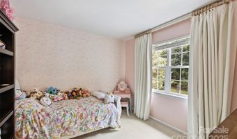 8520 Golf Ridge Dr, Charlotte, NC 28277
