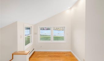 8 Pine Ln, Coventry, RI 02816