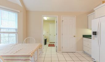 390 Blair Cir, Aurora, OH 44202