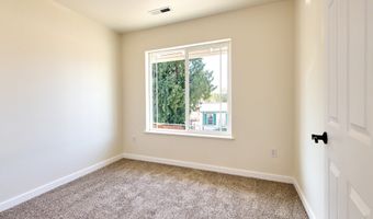 421 HARRIS Ln, Oregon City, OR 97045