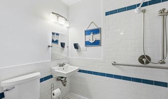 614 Country Club Dr, Arapahoe, NC 28510