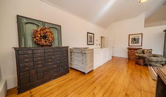 48 Old Searsport Ave, Belfast, ME 04915