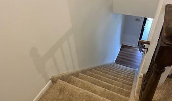 2 CLARK Dr, Barrington, NJ 08007