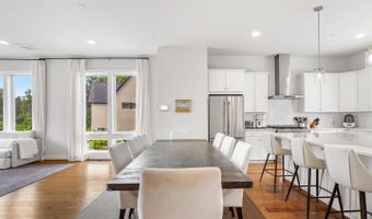 9775 SANVITALIA St, Bethesda, MD 20817