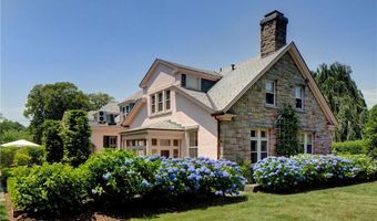 2 Hazard Ave, Newport, RI 02840