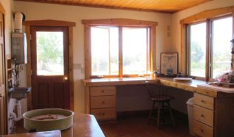 8 Juan Martinez Rd, Arroyo Seco, NM 87580