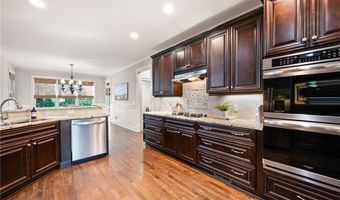 216 Brisbane Dr, Acworth, GA 30101