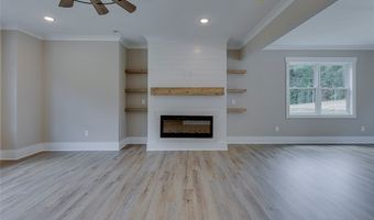 125 Hidden Lake Dr, Anderson, SC 29625