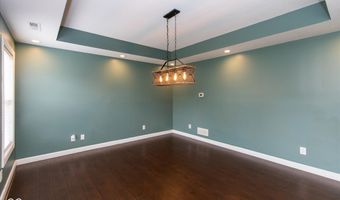 7121 Parklake Pl, Indianapolis, IN 46217