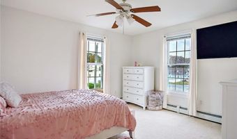 29 Lake Ave, Barrington, RI 02806