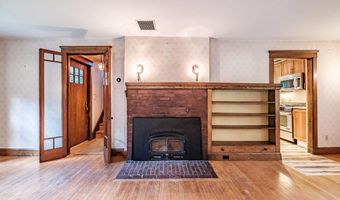 4 Pineway Dr, Auburn, ME 04210