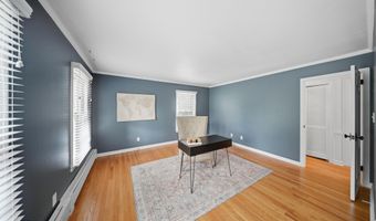 5 Beaver Pond Rd, Albany, NY 12211