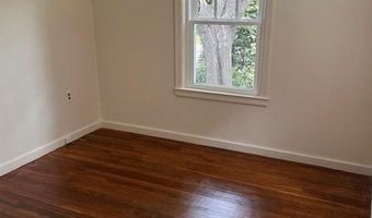 4 Preston Dr, North Kingstown, RI 02852