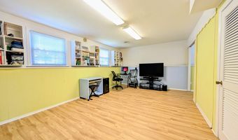 55 Sleepy Hollow Dr, Danbury, CT 06810
