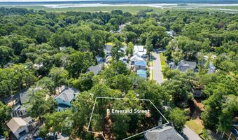 8 Emerald St, Beaufort, SC 29907