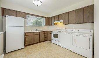 1670 Tudor Dr, Ann Arbor, MI 48103