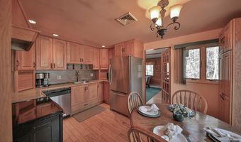 5 Juniper Ln, Albrightsville, PA 18210