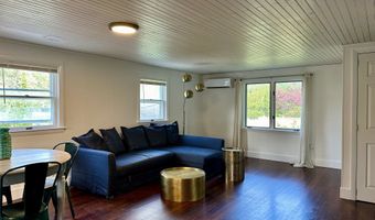 36 Tuxis Rd, Madison, CT 06443