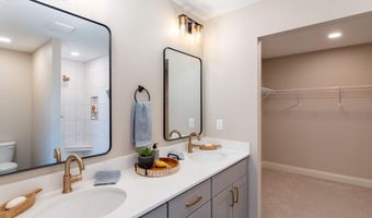 2015 Lacey Dr, Ames, IA 50010