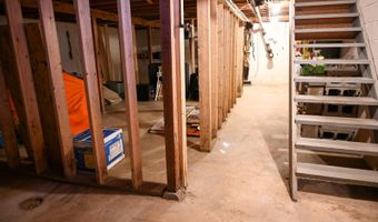 196 W Lake Dr, Arlington, SD 57212