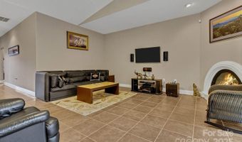 44 Pacifico Dr, Asheville, NC 28806